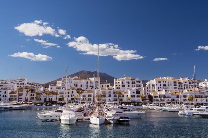 El lujoso puerto de Puerto Banús, en Marbella.