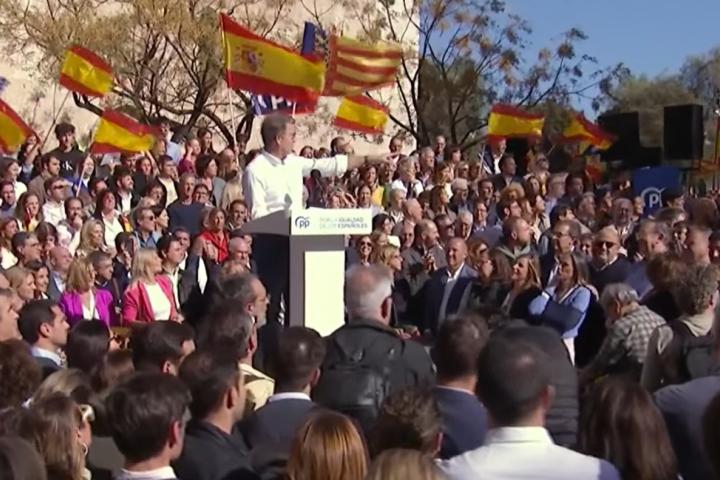 Alberto Núñez Feijóo en el acto público del PP en Valencia.