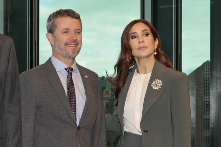 Federico de Dinamarca y Mary Donaldson, en un acto en Copenhague con motivo de la visita oficial de los reyes Felipe y Letizia el 8 de noviembre de 2023.