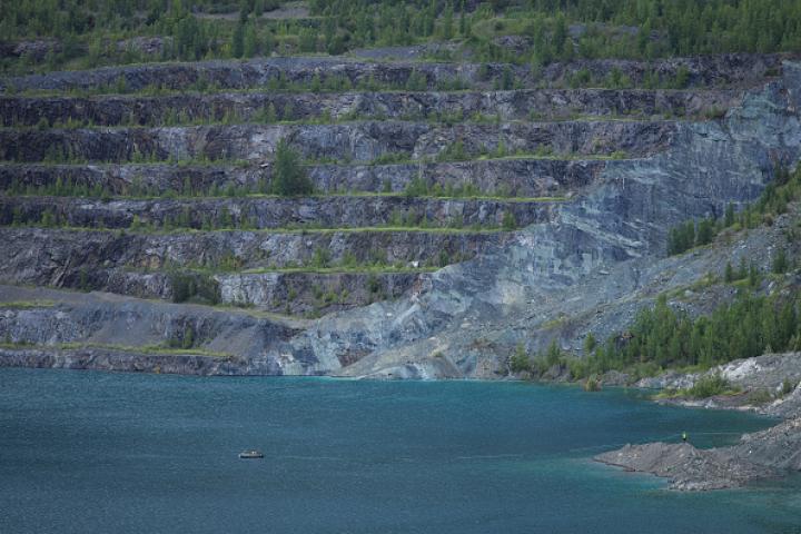 Restos de la explotación de la Mina Jeffrey de amianto en Asbestos (Canadá).