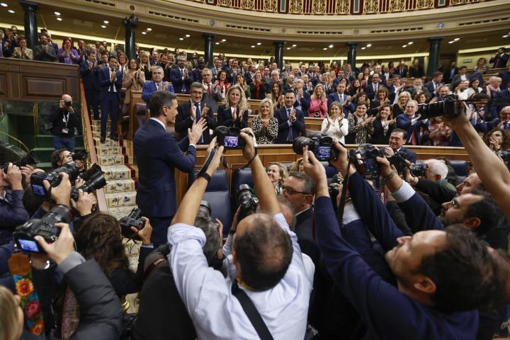alt="alt="El secretario general del PSOE y presidente del Gobierno en funciones, Pedro Sánchez, a su llegada al hemiciclo del Congreso, donde se celebra el primer día del debate de investidura en el que Sánchez expone su nuevo programa de Gobierno.""