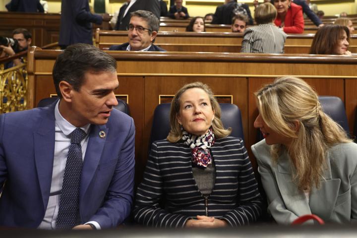 Pedro Sánchez, Nadia Calviño y Yolanda Díaz.