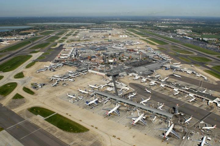 Vista aérea del aeropuerto de Heathrow, en Londres, gestionado por Ferrovial