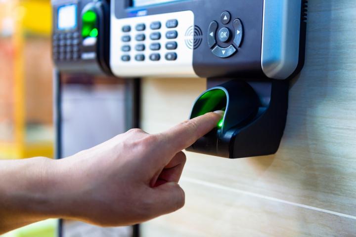 Fichar en el trabajo con la huella dactilar era legal en Europa.