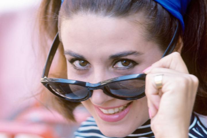 Concha Velasco posa en la plaza de España de Madrid en el año 1963.