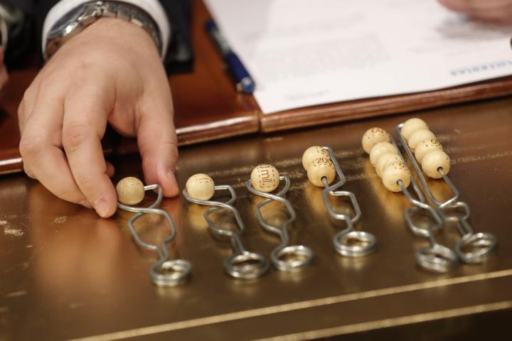 Bolas empleadas en la Lotería de Navidad.