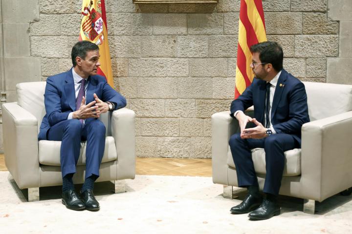 El presidente del Gobierno, Pedro Sánchez, y el presidente de la Generalitat, Pere Aragonès.