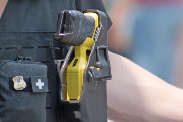 Imagen de un táser de la Policía