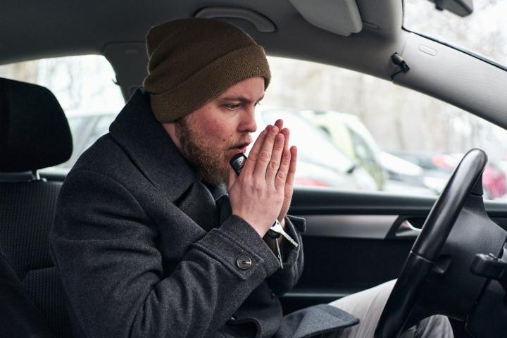 Cómo calentar el coche en plena ola de frío