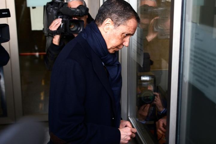 Eduardo Zaplana (PP), expresident de la Generalitat valenciana, a su llegada a sede judicial en una imagen de archivo.