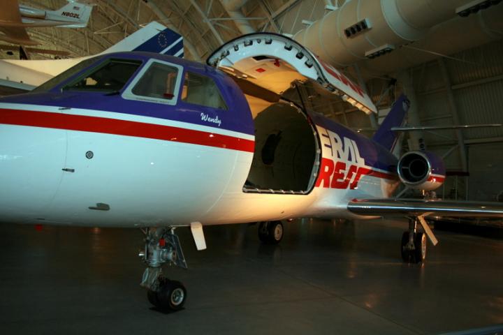 Imagen de un Dassault Falcon 20 (T.11 en nomenclatura española), de la empresa de mensajería FedEx.