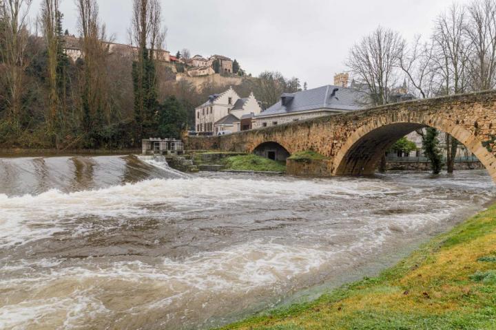 Crecida del río Eresma a su paso por Segovia