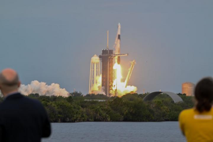 Despegue de la primera misión espacial europea desde Cabo Cañaveral, en Florida.