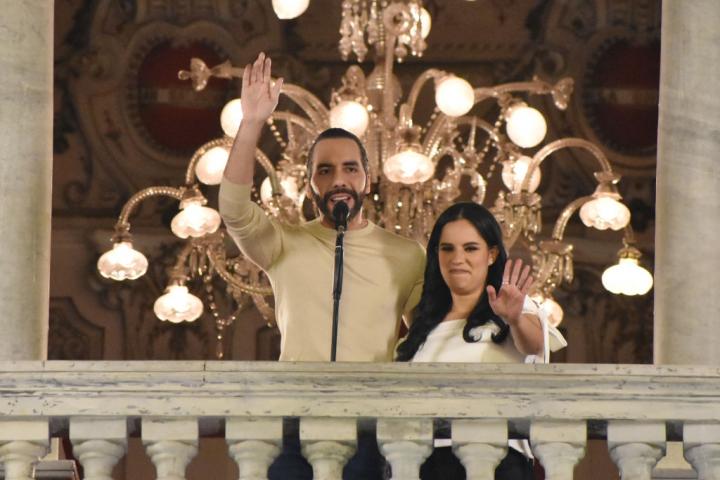 Nayib Bukele celebra su más que previsible victoria a las pocas horas del cierre de los colegios