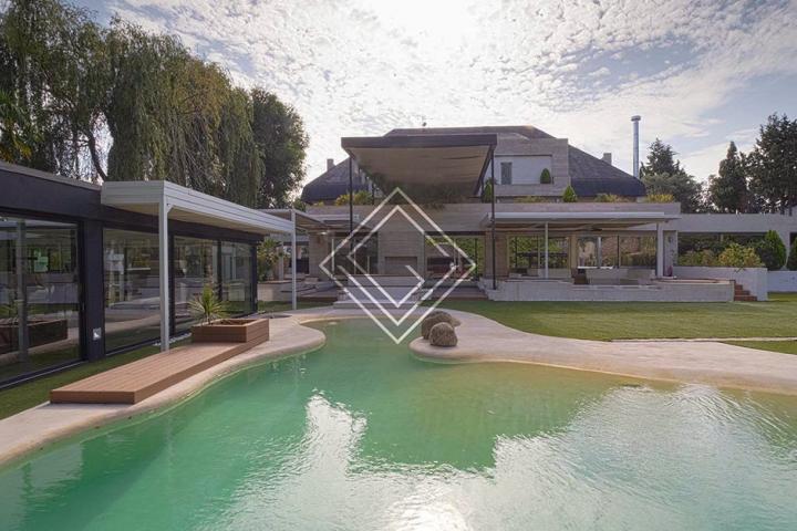 Exterior de la vivienda que Sergio Ramos y Pilar Rubio ponen a la venta.
