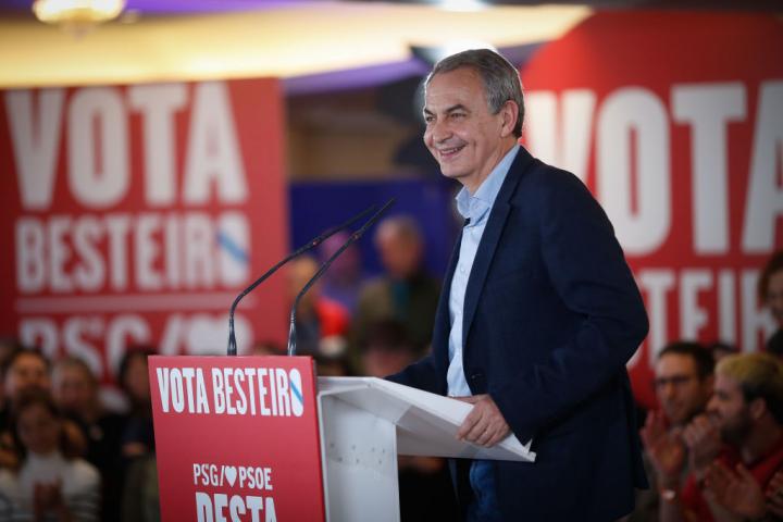 El expresidente Zapatero en el mitin de Lugo.