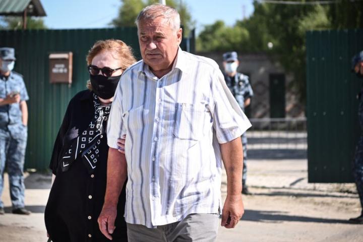 Lyudmila Navalnaya y Anatoly Navalny, padres del opositor fallecido, en una imagen de junio de 2023