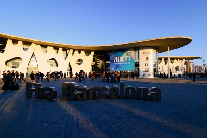 La entrada principal del Mobile World Congress 2023
