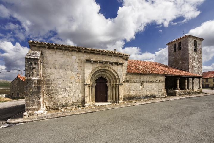Iglesia de San Bartolomé en Campisábalos.
