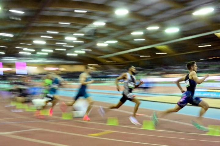 Varios atletas, en la reciente prueba de Madrid perteneciente al World Indoor Tour 2003