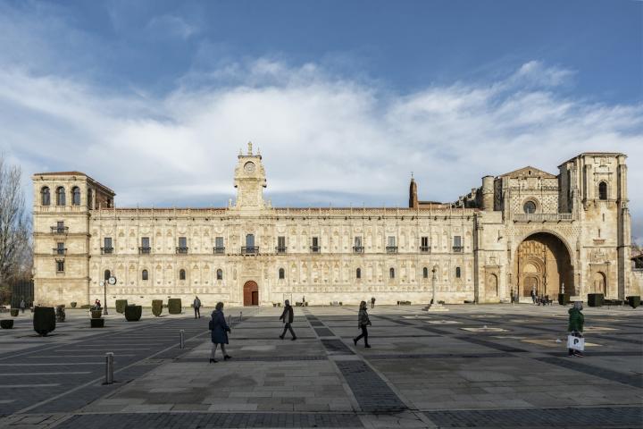 El convento de San Marcos en la actualidad alberga el Parador de Leon.