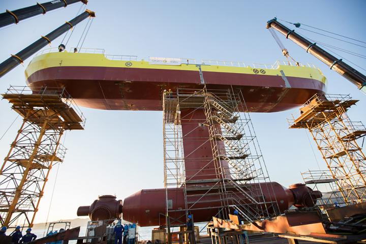 Construcción de la plataforma Atir de Magallanes Renovables en Vigo.