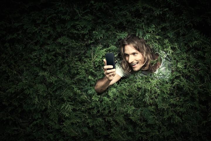 Las reglas legales sobre grabaciones con teléfonos móviles a vecinos: lo que debes saber