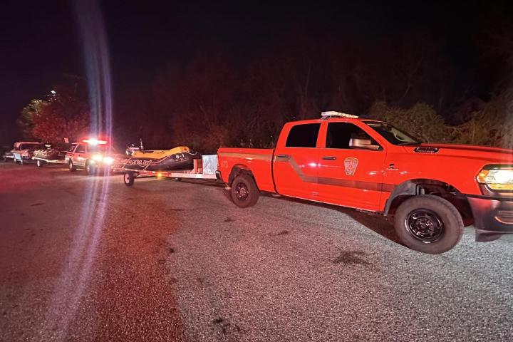 alt="alt="Movilización de medios de emergencia tras el derrumbe del mayor puente de Baltimore.""