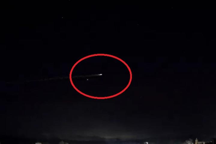 Un bólido artifical pasando por España