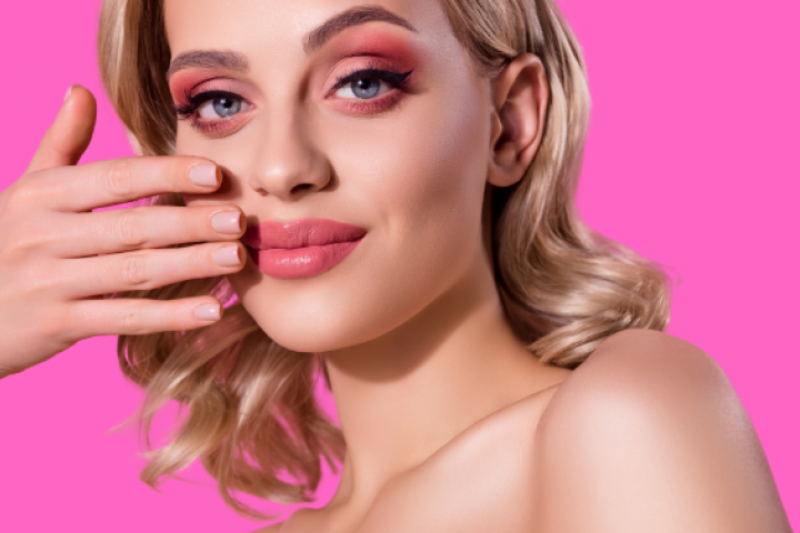 Consigue unos labios radiantes y bonitos con el lip combo de Maybelline New York.