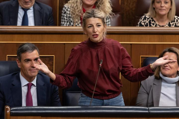 Yolanda Díaz interviene durante una sesión de control al Gobierno