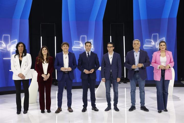 Los siete candidatos, en la previa del debate de EiTB