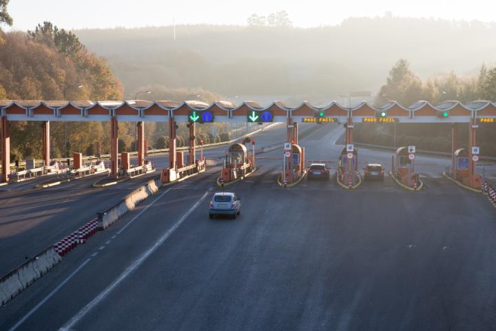 Puerta de peaje en la autopista del Atlántico, Abegondo, A Coruña (Galicia)