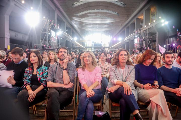 El líder de Más País, Iñigo Errejón; la ministra de Juventud e Infancia, Sira Rego; el ministro de Cultura, Ernest Urtasun; la vicepresidenta segunda y ministra de Trabajo, Yolanda Díaz; la cabeza de lista por Sumar a las elecciones europeas del 9 d
