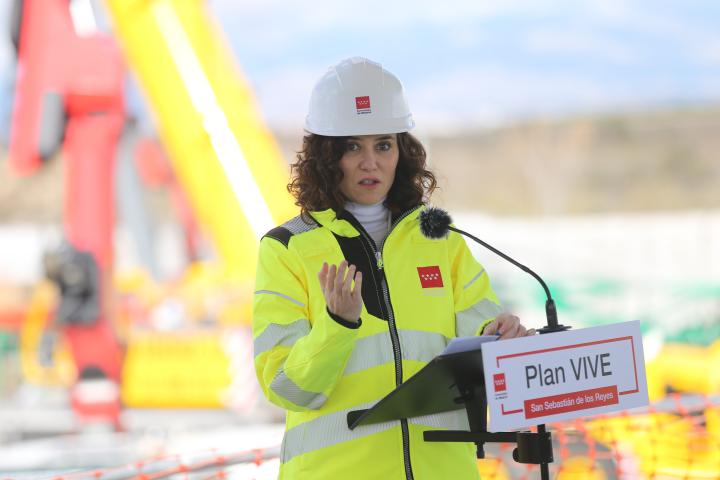 Isabel Díaz Ayuso presentando su 'Plan Vive'.