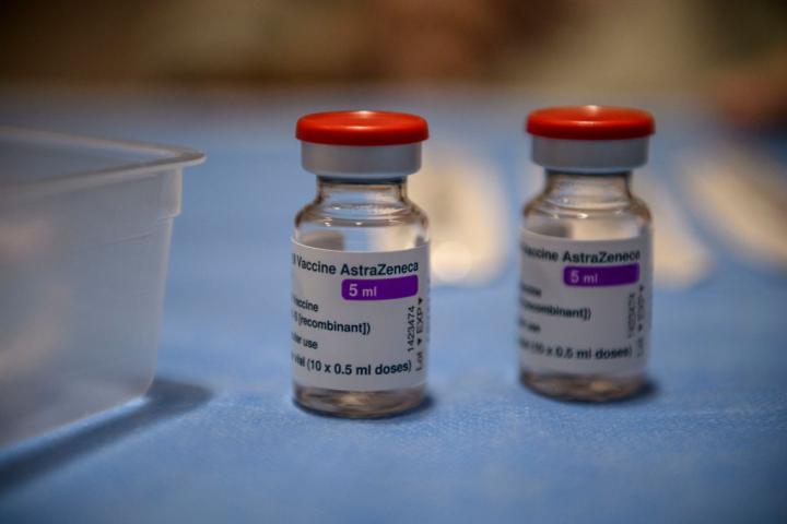 Viales de la vacuna de AstraZeneca contra el coronavirus