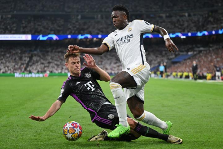 Vinicius se va de Kimmich en un momento del partido