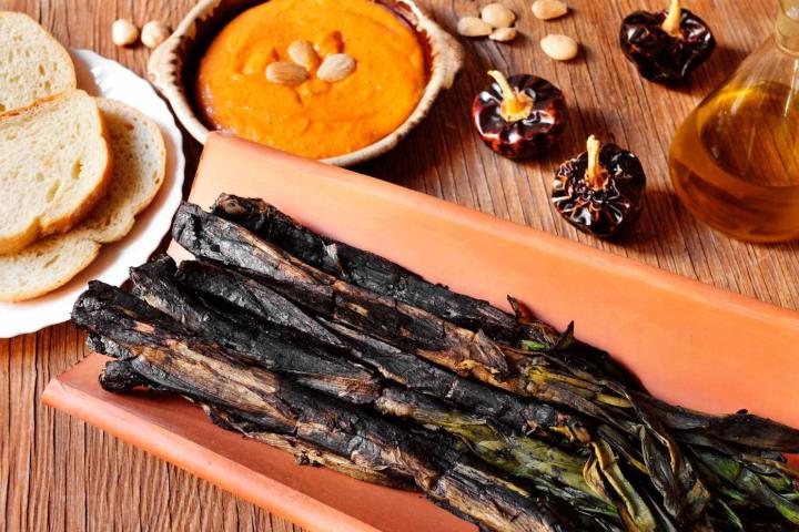 Salsa romesco con calçots