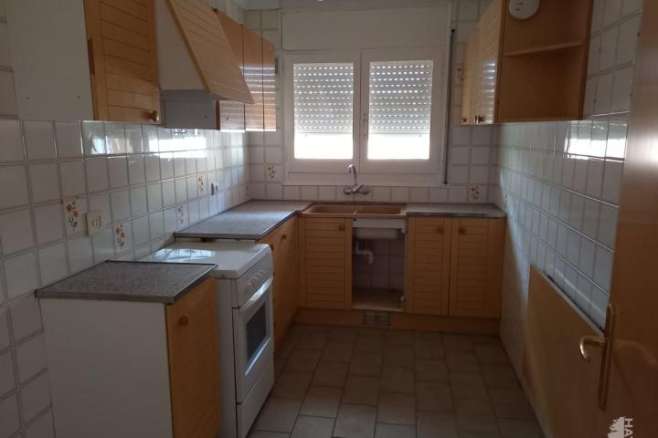 Piso de 74 metros cuadrados en Berga (Barcelona) por 59.900 euros