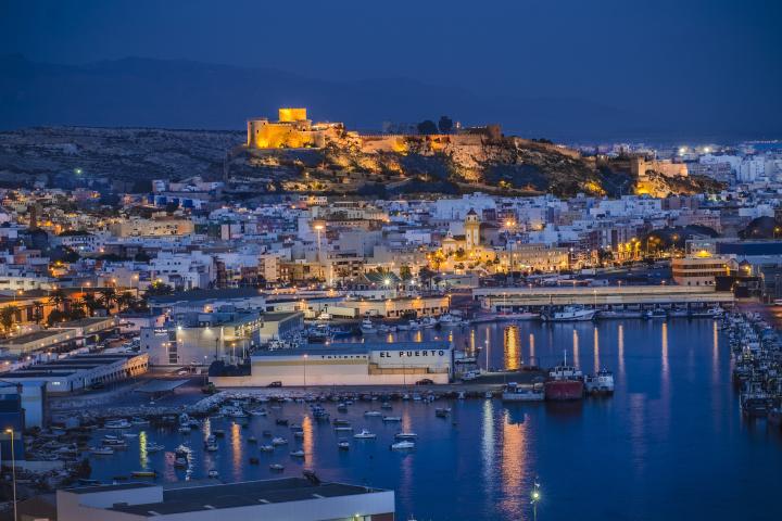Vista de Almería, donde se ha vendido el primer premio de la Lotería Nacional de hoy jueves 16 de mayo.