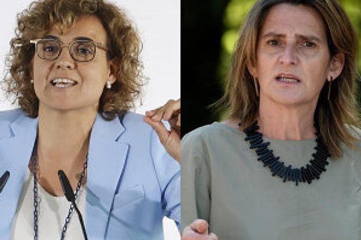 La candidata popular a las elecciones europeas, Dolors Montserrat, y la candidata socialista, la vicepresidenta Teresa Ribeira; en sendas imágenes de archivo.