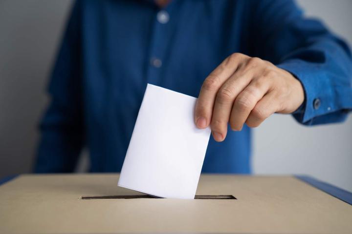 Votando para unas elecciones