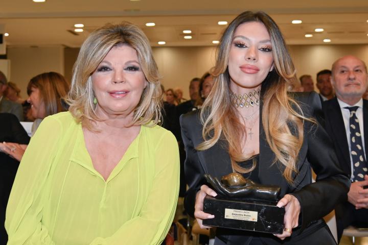 Terelu Campos y Alejandra Rubio en los Premios Naranja y Limón.