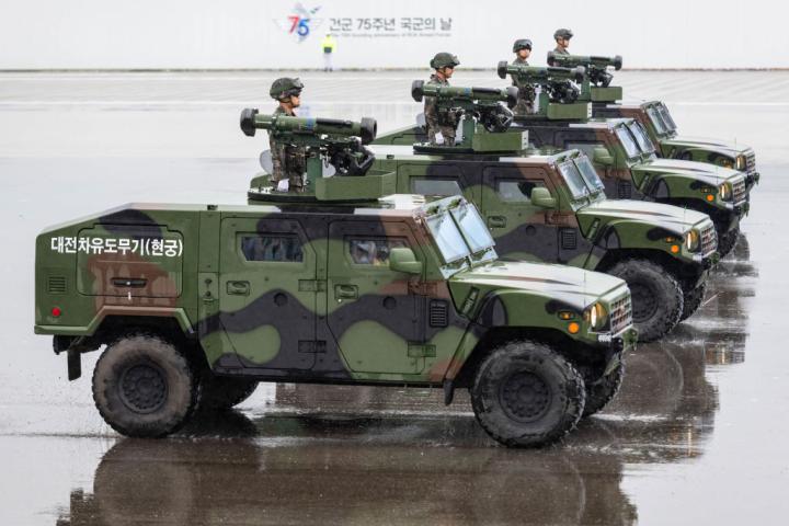 Misiles guiados antitanque AT-1K Raybolt, en una imagen de archivo