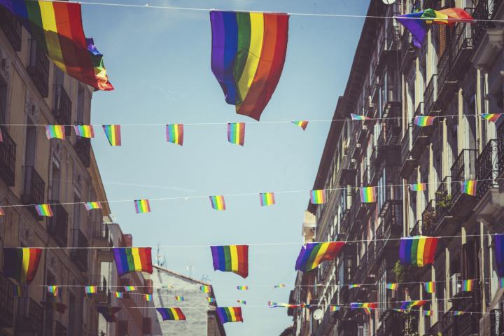 Banderas LGTBI en Madrid.