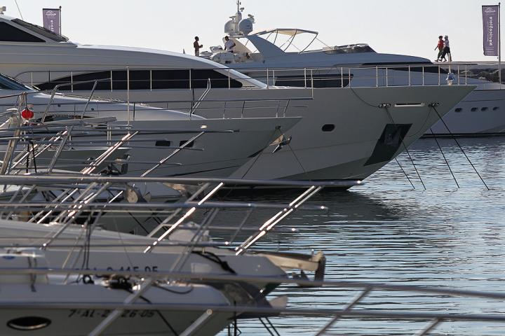 Varios yates en Puerto Banús, en una imagen de archivo