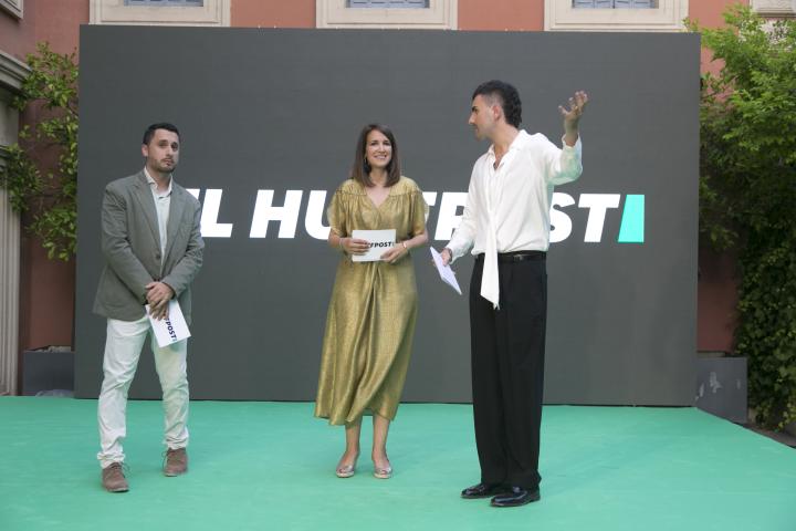 alt="alt="Bienvenida oficial del director de El HuffPost, David F Sanchidrián, y la subdirectora, Laura Riestra.""