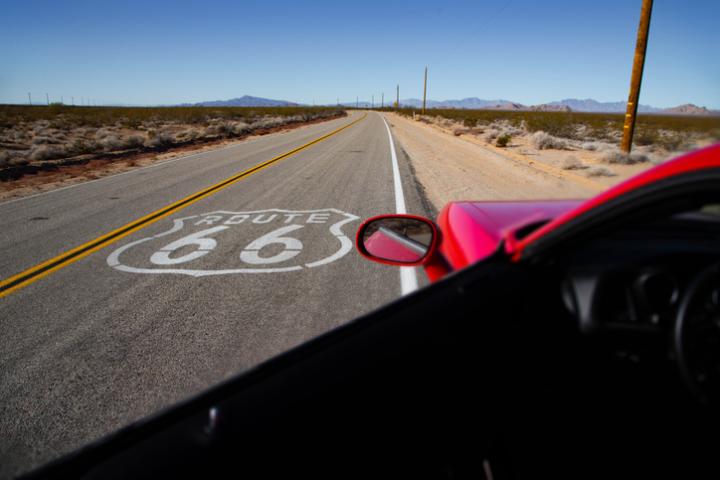 Imagen de archivo de un tramo de la Ruta 66, a su paso por California (EEUU).