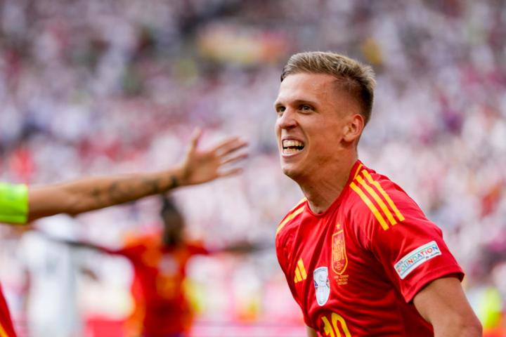 Dani Olmo celebra su gol a Alemania en cuartos