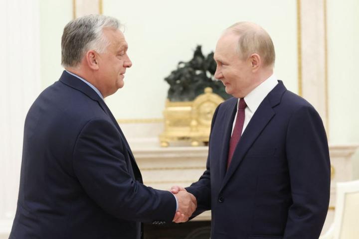 Viktor Orbán, con Vladimir Putin en el Kremlin